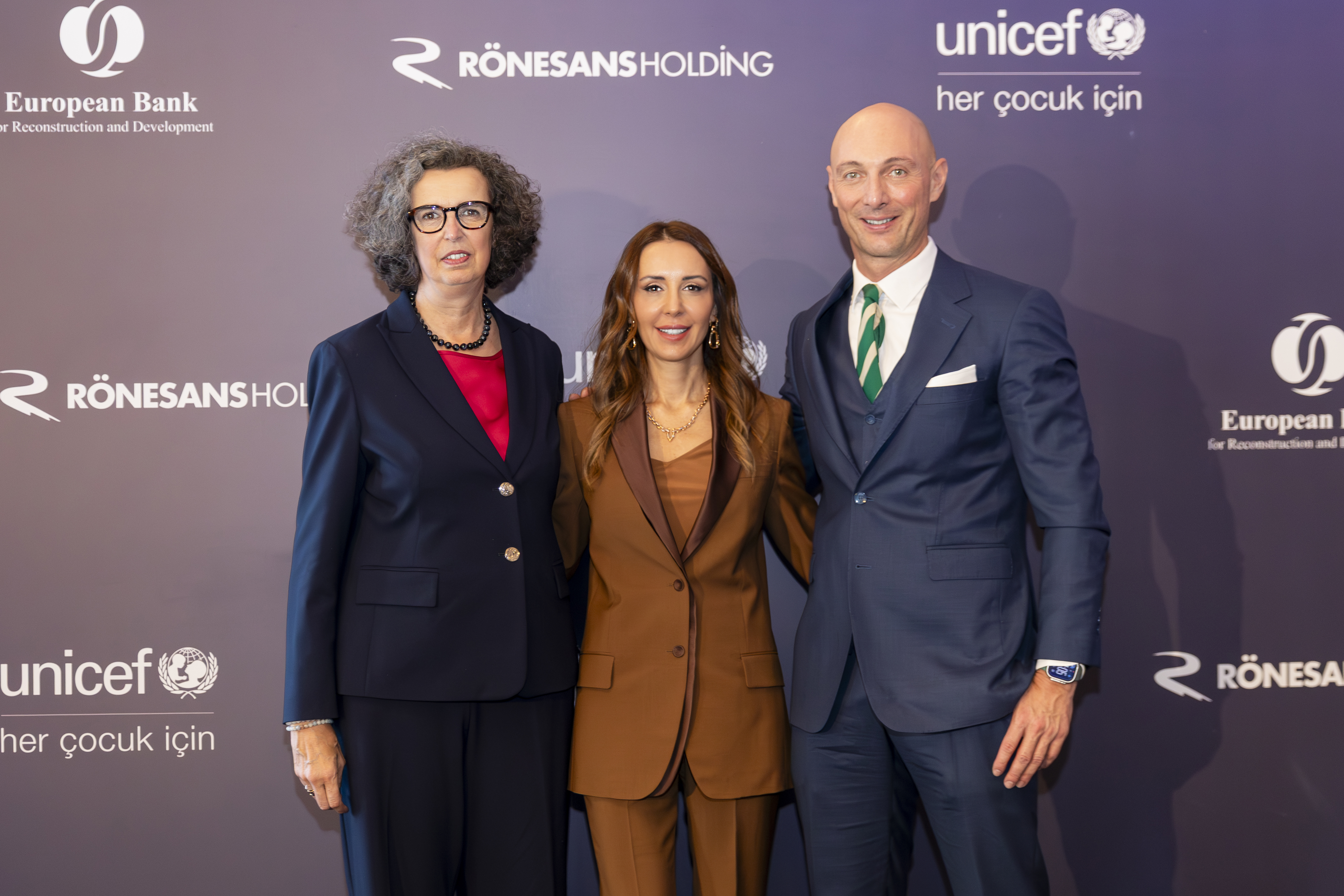 From left, Elisabetta Falcetti (EBRD Managing Director for Türkiye and the Caucasus), İpek Ilıcak Kayaalp (Chair of the Board of Rönesans Holding), Paolo Marchi (UNICEF Türkiye Representative) .jpg.jpeg (9.61 MB)